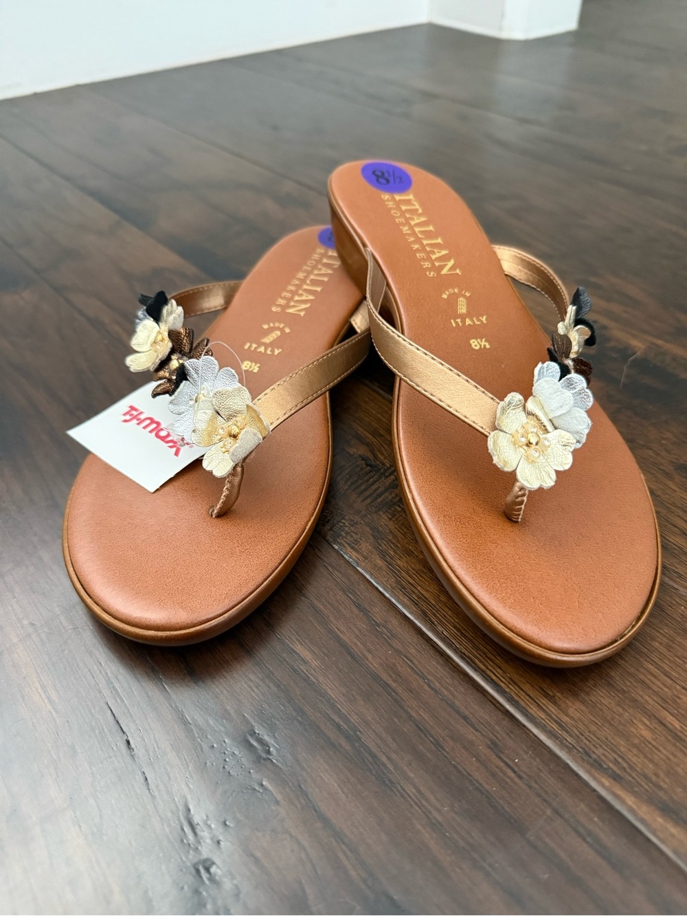 Italian Shoemakers Floral Flip Flop Sandals | Size 8.5 | NWT